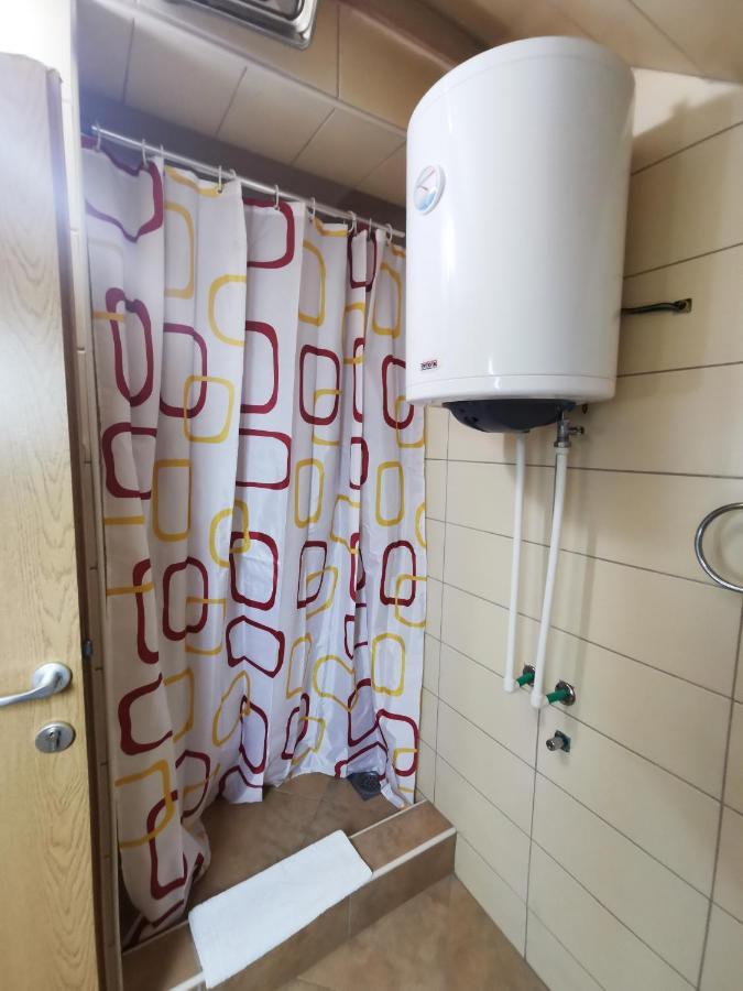Motel Imperija Ub Bagian luar foto